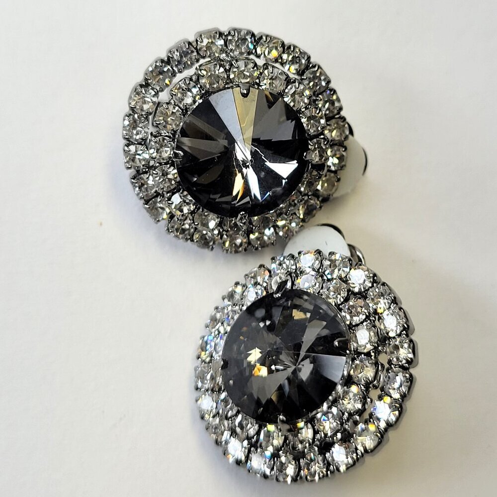 Vintage Black Rhinestones Cluster Clip On Earrings.